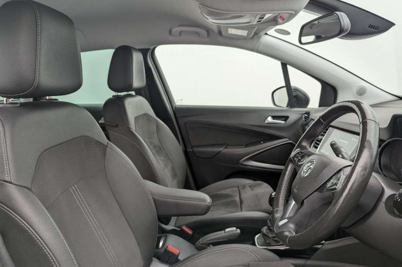 A 2023 VAUXHALL CROSSLAND 1.2 Turbo Ultimate SUV 5dr Petrol Manual Euro 6 (s/s) (110 ps) Award Winnin A 2023 VAUXHALL CROSSLAND 1.2 Turbo Ultimate SUV 5dr Petrol Manual Euro 6 (s/s) (110 ps) Award Winnin