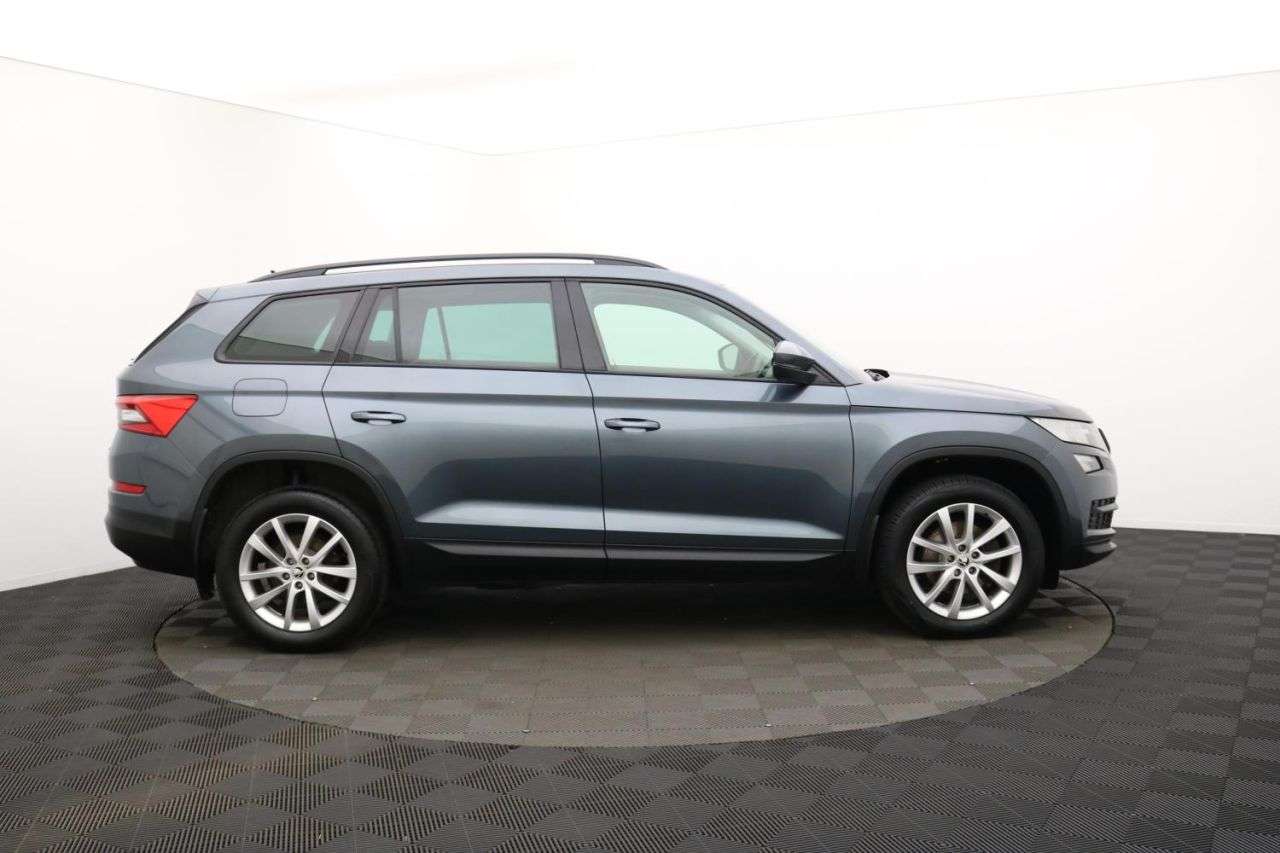 A 2018 SKODA KODIAQ 2.0 TDI SE SUV 5dr Diesel Manual 4WD Euro 6 (s/s) (5 Seat) (150 ps) Award W A 2018 SKODA KODIAQ 2.0 TDI SE SUV 5dr Diesel Manual 4WD Euro 6 (s/s) (5 Seat) (150 ps) Award W