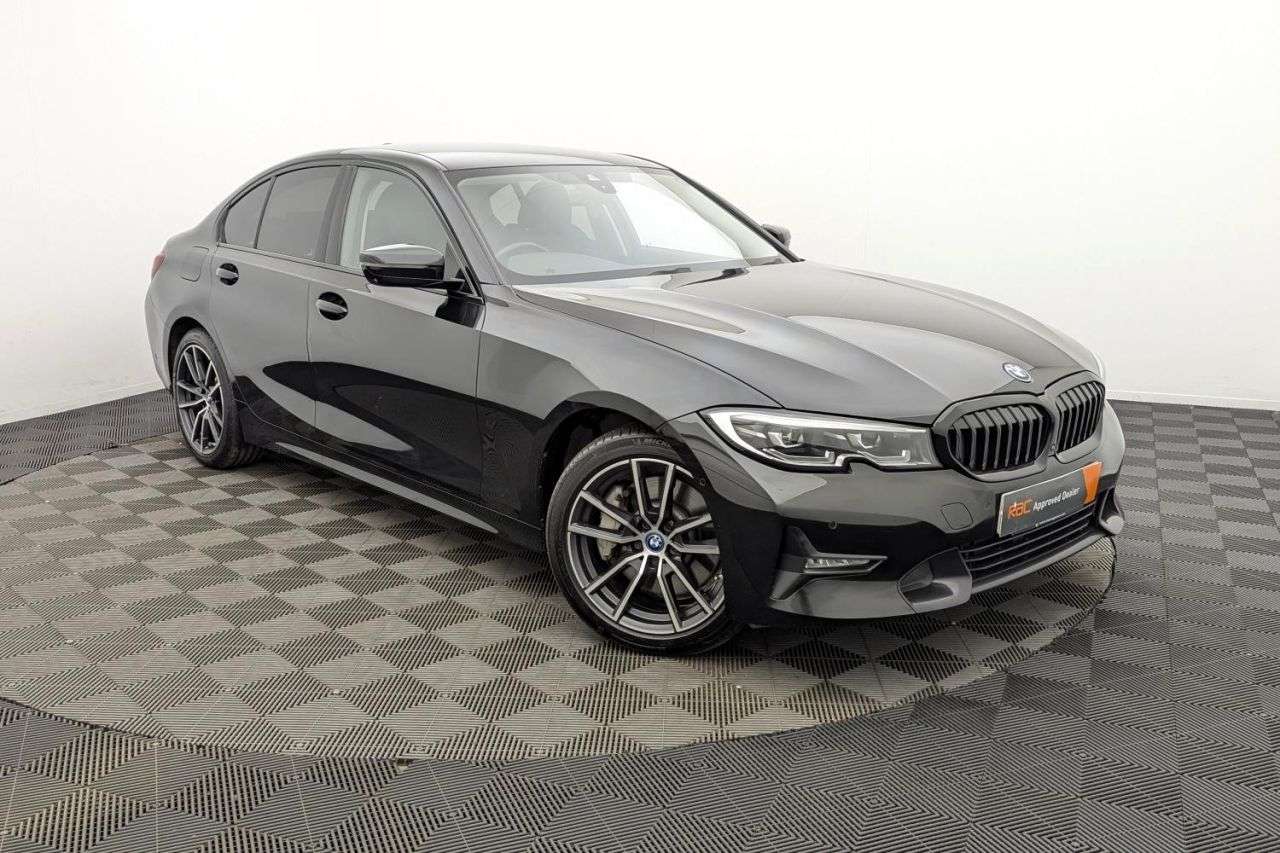 A 2022 BMW 3 SERIES 2.0 330e 12kWh Sport Pro Saloon 4dr Petrol Plug-in Hybrid Auto Euro 6 (s/s) A 2022 BMW 3 SERIES 2.0 330e 12kWh Sport Pro Saloon 4dr Petrol Plug-in Hybrid Auto Euro 6 (s/s)