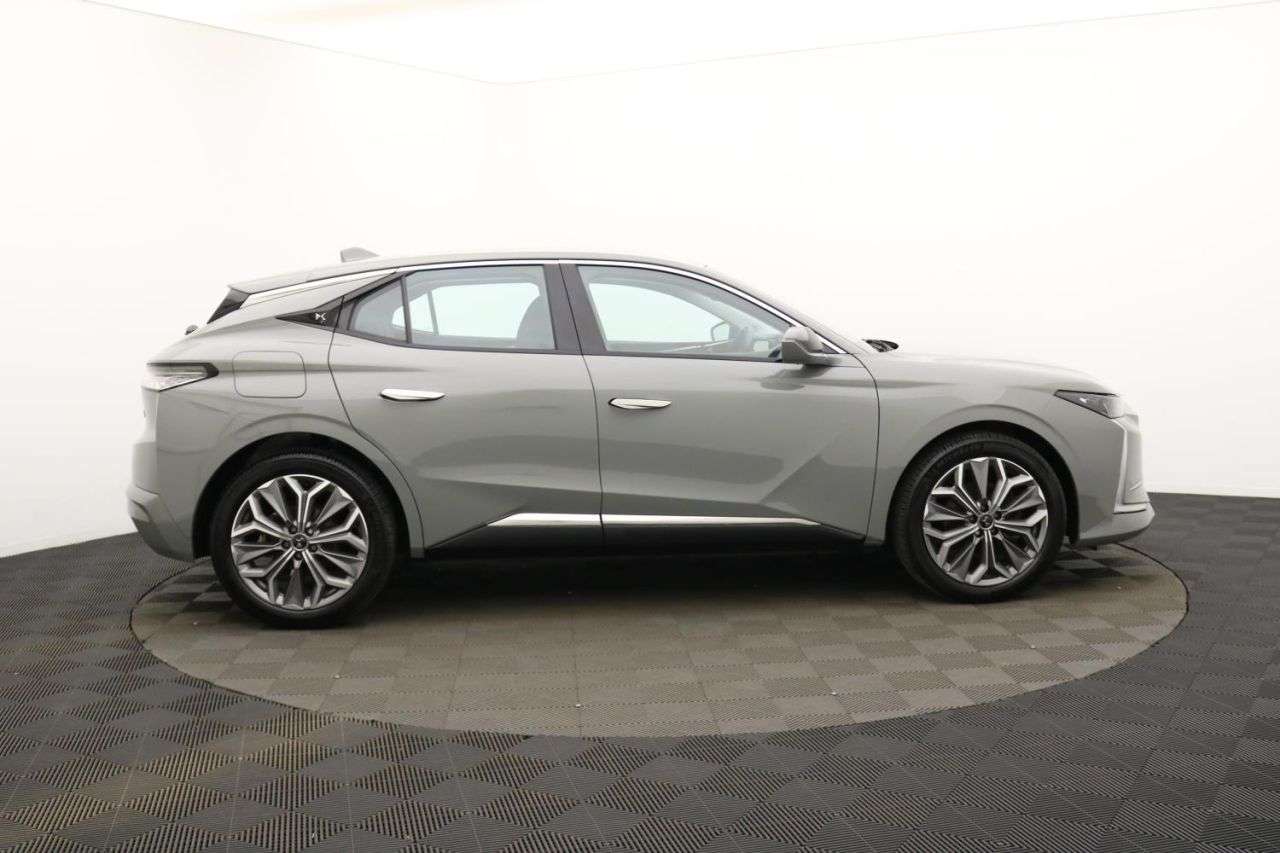 A 2023 DS AUTOMOBILES DS 4 1.2 PureTech Trocadero Hatchback 5dr Petrol EAT8 Euro 6 (s/s) (130 ps) Awar A 2023 DS AUTOMOBILES DS 4 1.2 PureTech Trocadero Hatchback 5dr Petrol EAT8 Euro 6 (s/s) (130 ps) Awar