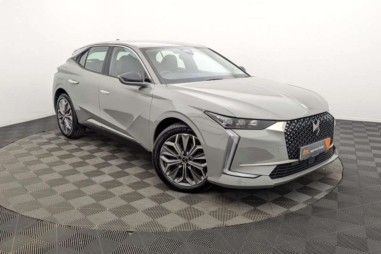 A 2023 DS AUTOMOBILES DS 4 1.2 PureTech Trocadero Hatchback 5dr Petrol EAT8 Euro 6 (s/s) (130 ps) Awar A 2023 DS AUTOMOBILES DS 4 1.2 PureTech Trocadero Hatchback 5dr Petrol EAT8 Euro 6 (s/s) (130 ps) Awar
