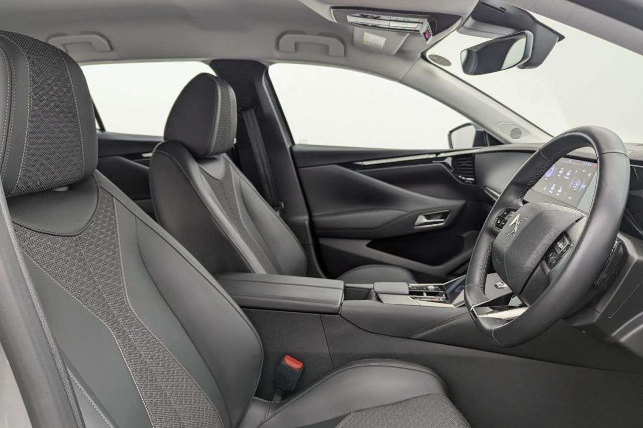 A 2023 DS AUTOMOBILES DS 4 1.2 PureTech Trocadero Hatchback 5dr Petrol EAT8 Euro 6 (s/s) (130 ps) Awar A 2023 DS AUTOMOBILES DS 4 1.2 PureTech Trocadero Hatchback 5dr Petrol EAT8 Euro 6 (s/s) (130 ps) Awar