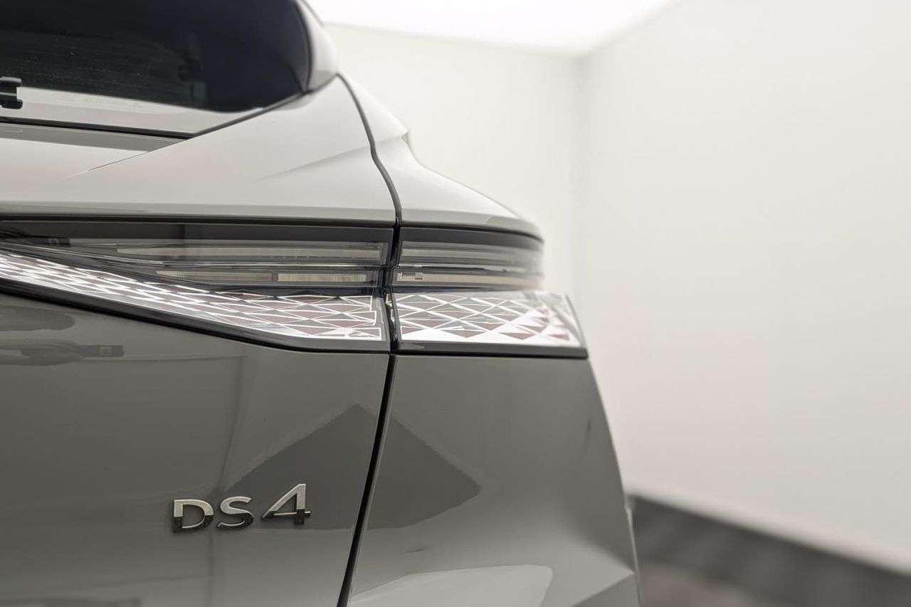 2023 DS AUTOMOBILES DS 4 2023 DS AUTOMOBILES DS 4