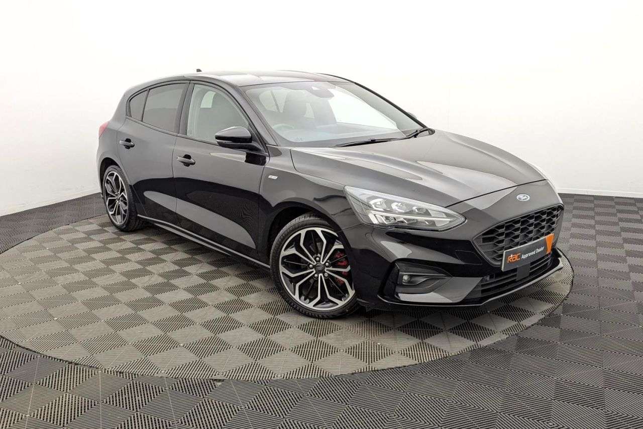 A 2021 FORD FOCUS 1.0T EcoBoost MHEV ST-Line X Edition Hatchback 5dr Petrol Manual Euro 6 (s/ A 2021 FORD FOCUS 1.0T EcoBoost MHEV ST-Line X Edition Hatchback 5dr Petrol Manual Euro 6 (s/