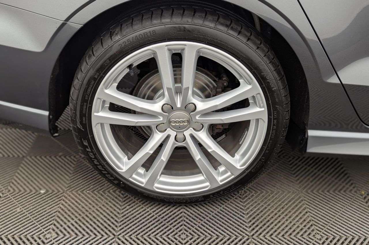 2018 AUDI A3 2018 AUDI A3