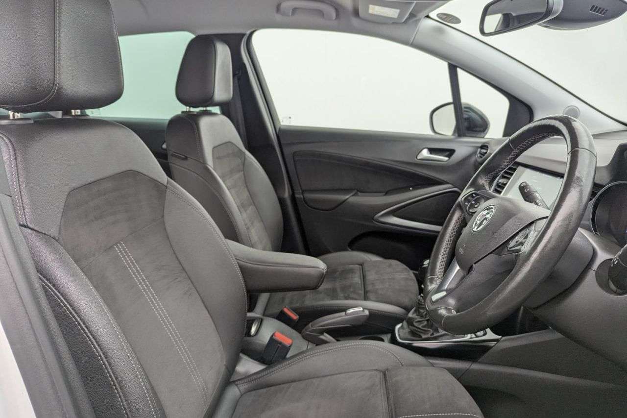 A 2023 VAUXHALL CROSSLAND 1.2 Turbo Ultimate SUV 5dr Petrol Manual Euro 6 (s/s) (110 ps) Award Winnin A 2023 VAUXHALL CROSSLAND 1.2 Turbo Ultimate SUV 5dr Petrol Manual Euro 6 (s/s) (110 ps) Award Winnin