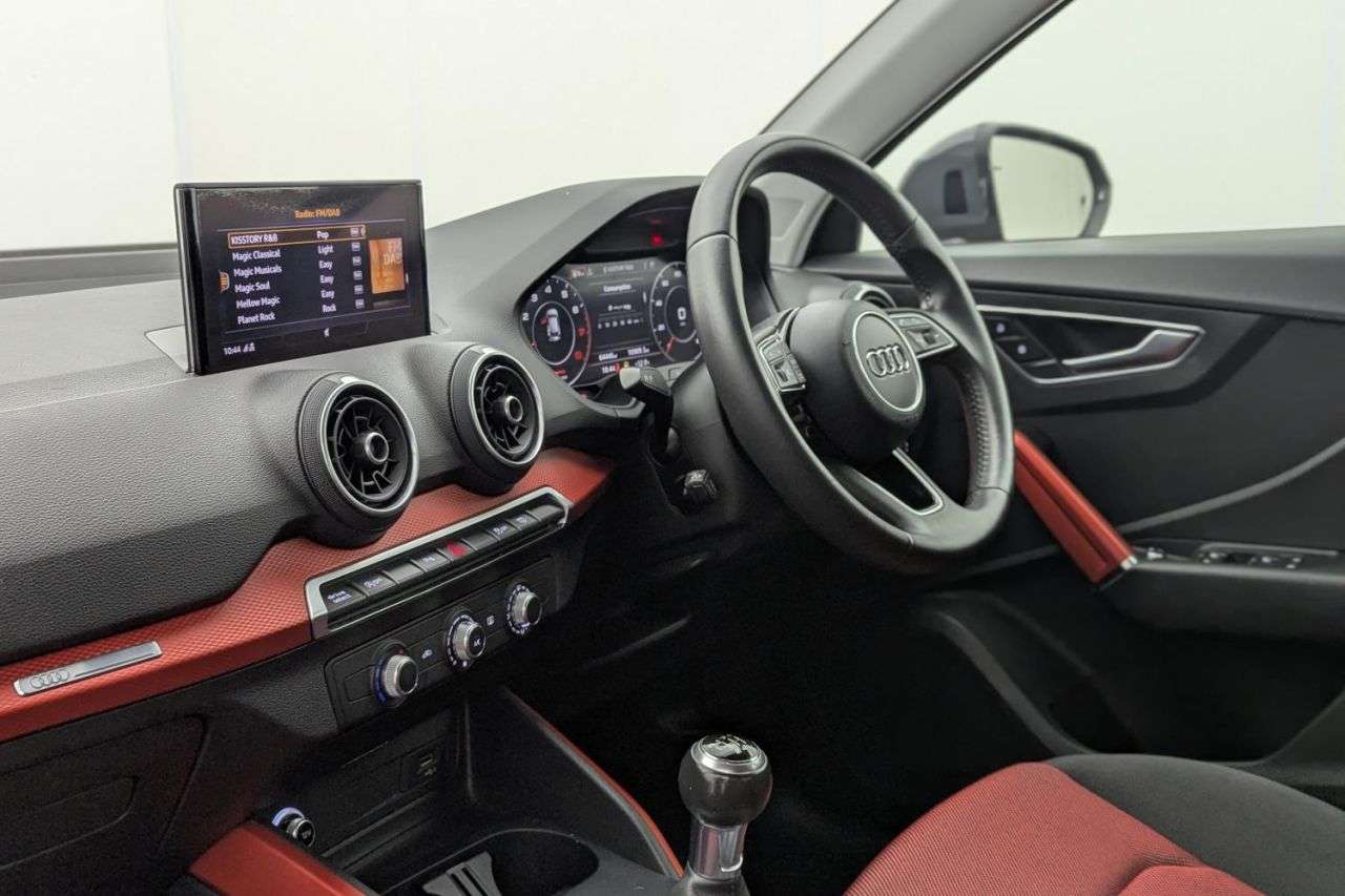 2017 AUDI Q2 2017 AUDI Q2