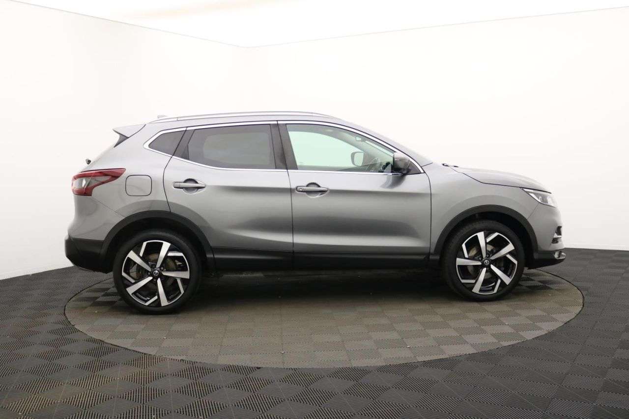 A 2021 NISSAN QASHQAI 1.3 DIG-T N-Motion SUV 5dr Petrol Manual Euro 6 (s/s) (140 ps) Award Winnin A 2021 NISSAN QASHQAI 1.3 DIG-T N-Motion SUV 5dr Petrol Manual Euro 6 (s/s) (140 ps) Award Winnin