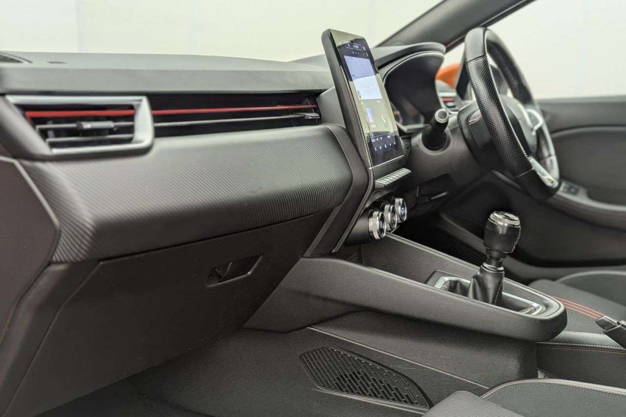 2019 RENAULT CLIO 2019 RENAULT CLIO