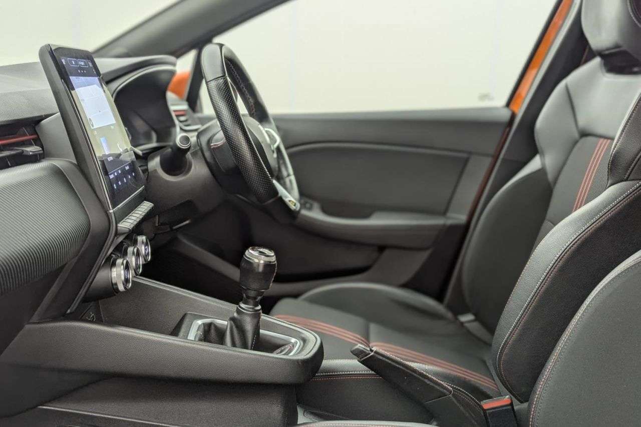 2019 RENAULT CLIO 2019 RENAULT CLIO