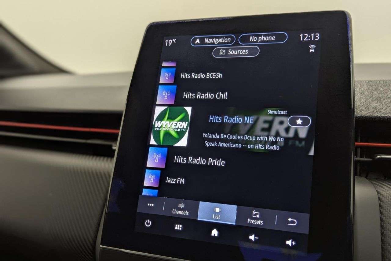 2019 RENAULT CLIO 2019 RENAULT CLIO