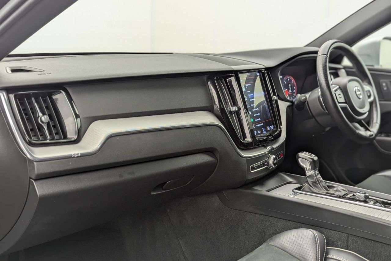2019 VOLVO XC60 2019 VOLVO XC60