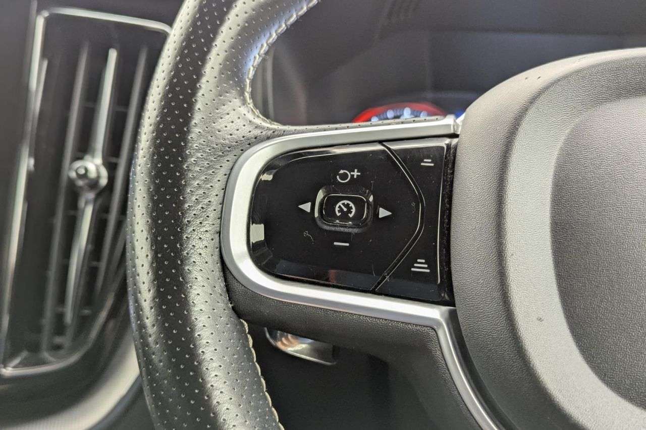 2019 VOLVO XC60 2019 VOLVO XC60