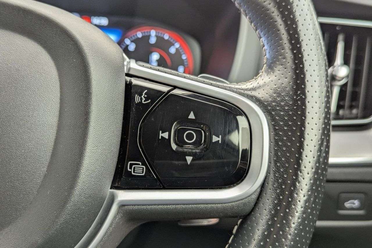 2019 VOLVO XC60 2019 VOLVO XC60