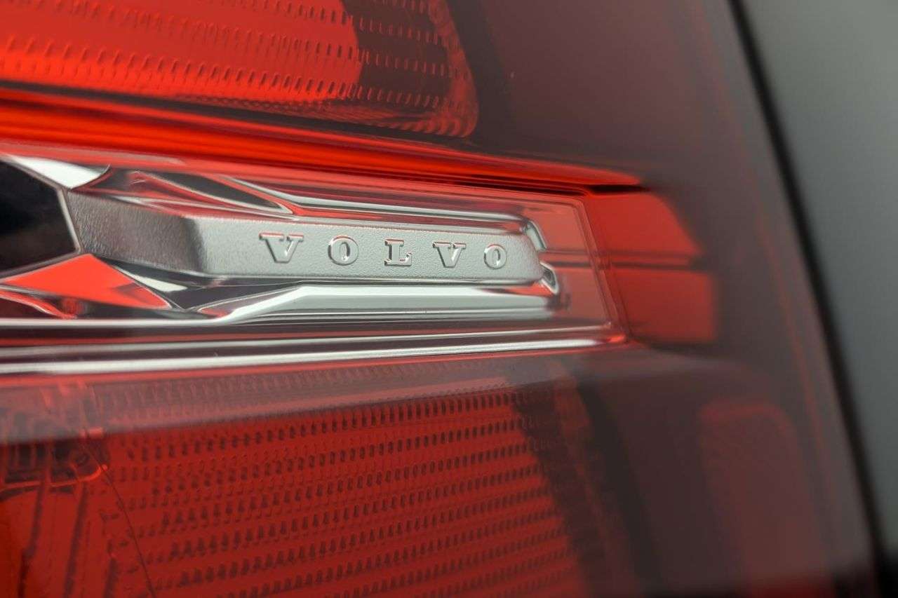 2019 VOLVO XC60 2019 VOLVO XC60