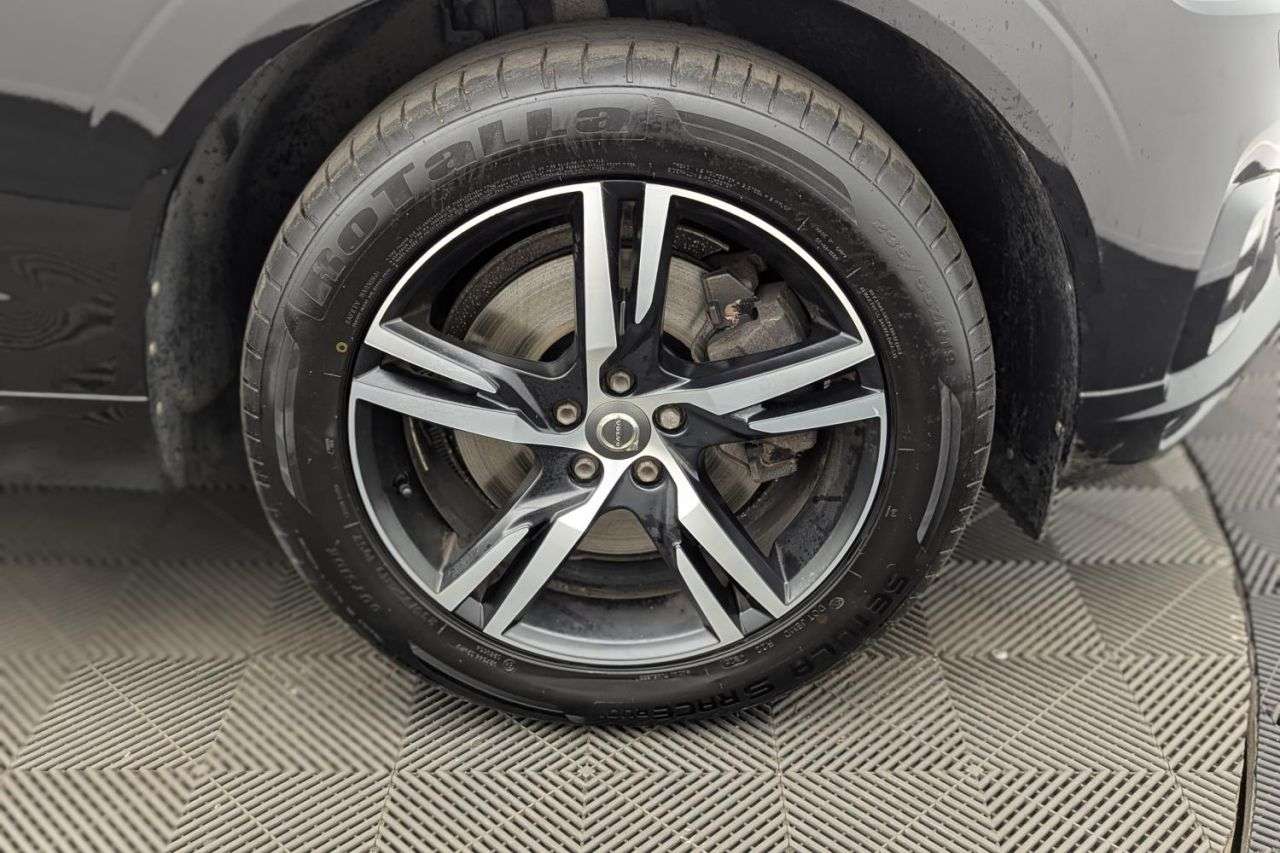 2019 VOLVO XC60 2019 VOLVO XC60