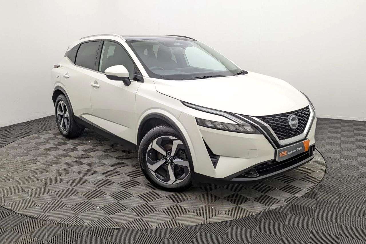 A 2022 NISSAN QASHQAI 1.3 DIG-T MHEV N-Connecta SUV 5dr Petrol Hybrid Manual Euro 6 (s/s) (140 ps A 2022 NISSAN QASHQAI 1.3 DIG-T MHEV N-Connecta SUV 5dr Petrol Hybrid Manual Euro 6 (s/s) (140 ps