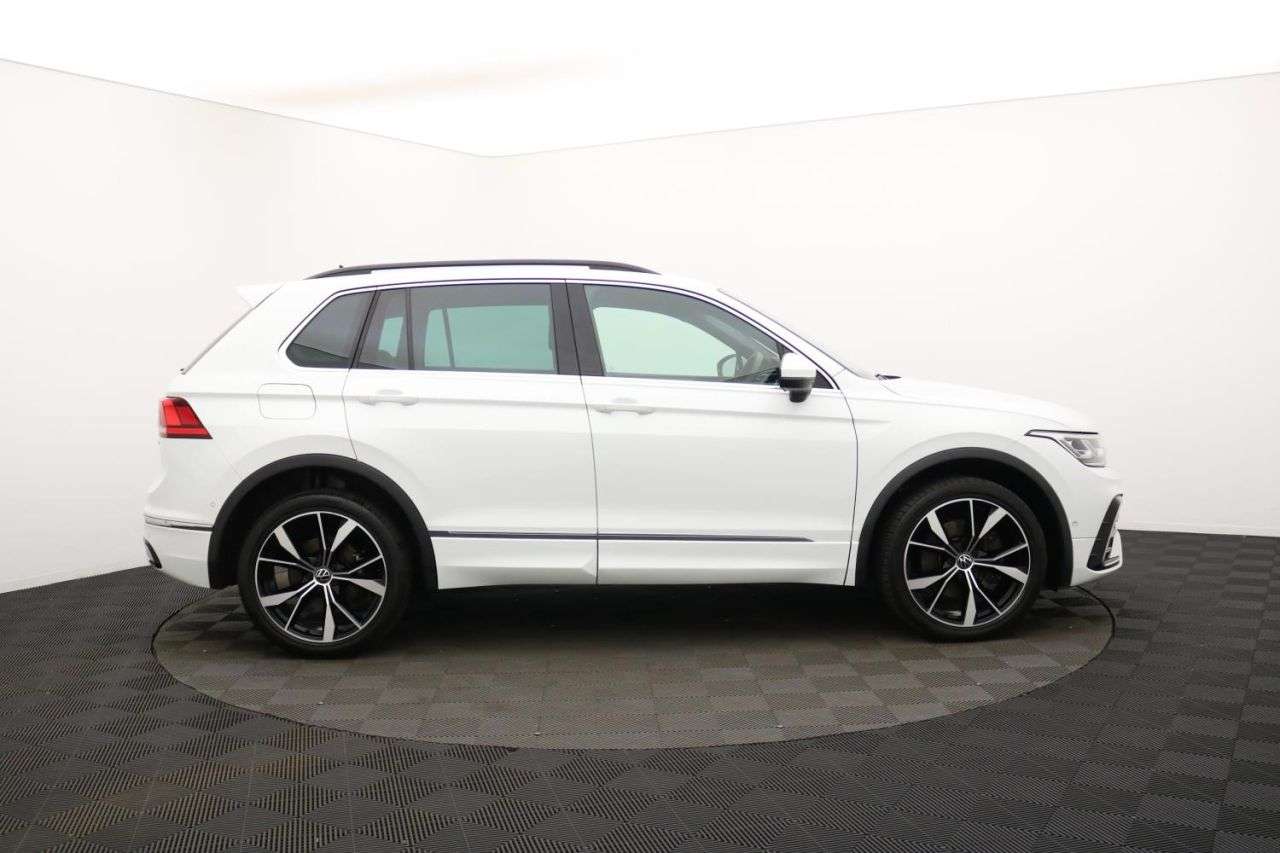 A 2023 VOLKSWAGEN TIGUAN 1.4 TSI 13kWh R-Line SUV 5dr Petrol Plug-in Hybrid DSG Euro 6 (s/s) (245 ps A 2023 VOLKSWAGEN TIGUAN 1.4 TSI 13kWh R-Line SUV 5dr Petrol Plug-in Hybrid DSG Euro 6 (s/s) (245 ps