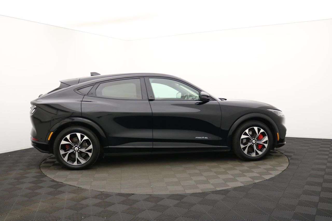 A 2022 FORD MUSTANG MACH-E Extended Range 91kWh SUV 5dr Electric Automatic AWD (351 ps) Award Winning A 2022 FORD MUSTANG MACH-E Extended Range 91kWh SUV 5dr Electric Automatic AWD (351 ps) Award Winning