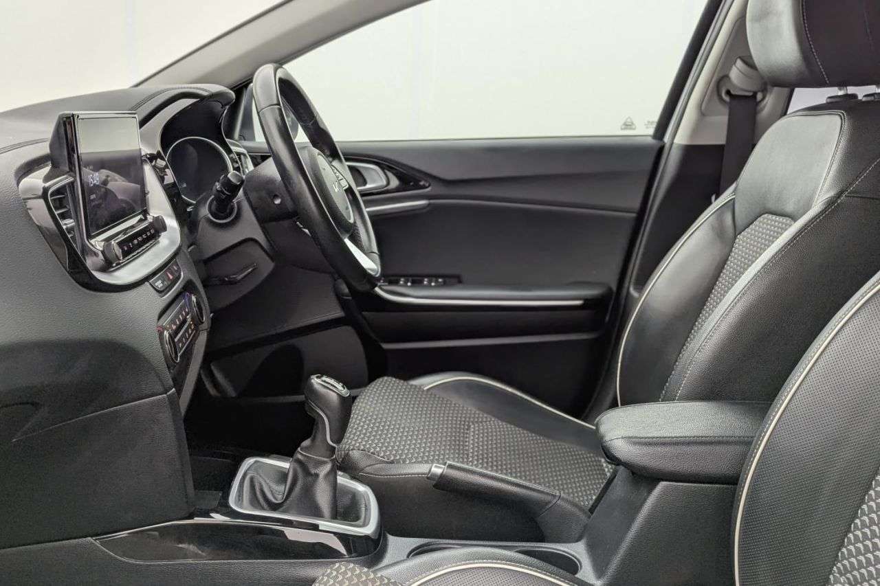 2023 KIA CEED 2023 KIA CEED