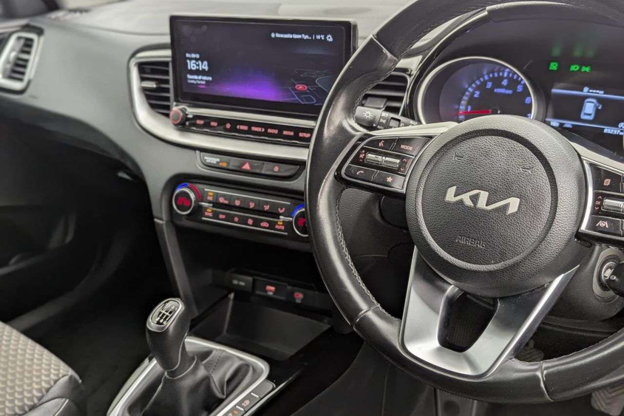 2023 KIA CEED 2023 KIA CEED