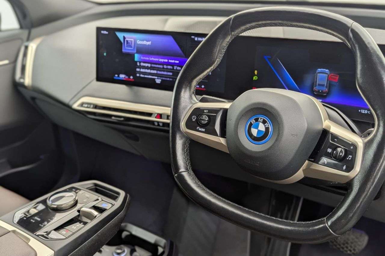 2022 BMW IX 2022 BMW IX