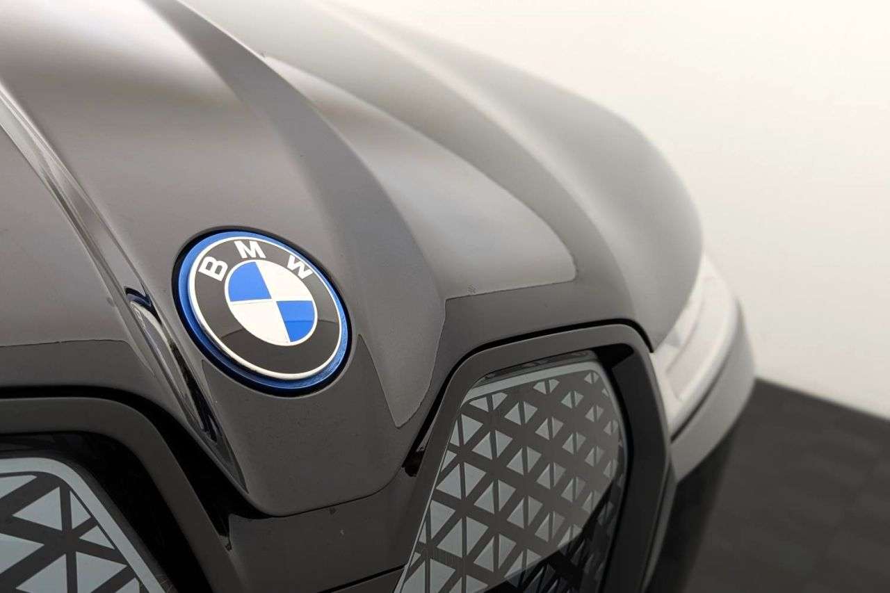 2022 BMW IX 2022 BMW IX