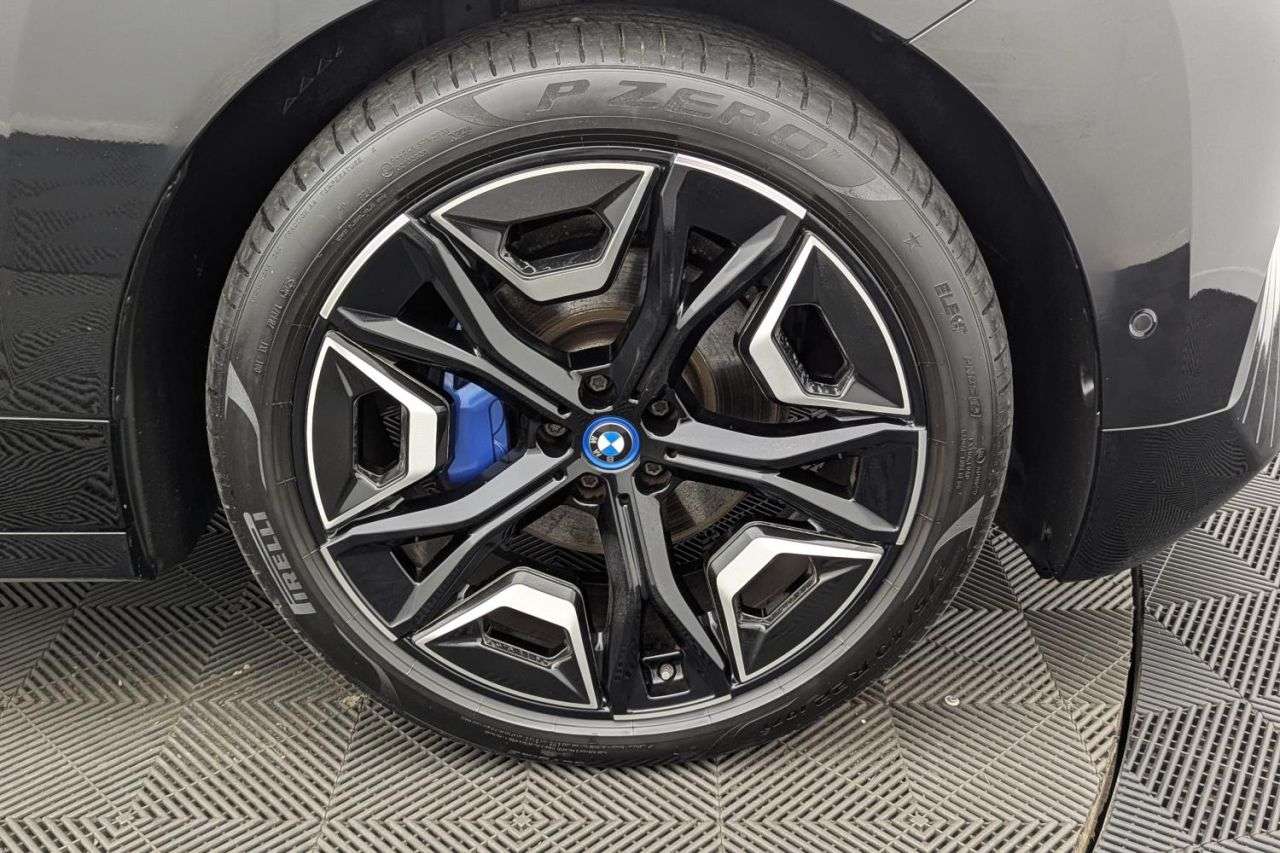 2022 BMW IX 2022 BMW IX