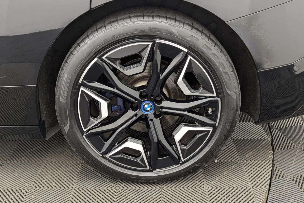 2022 BMW IX 2022 BMW IX