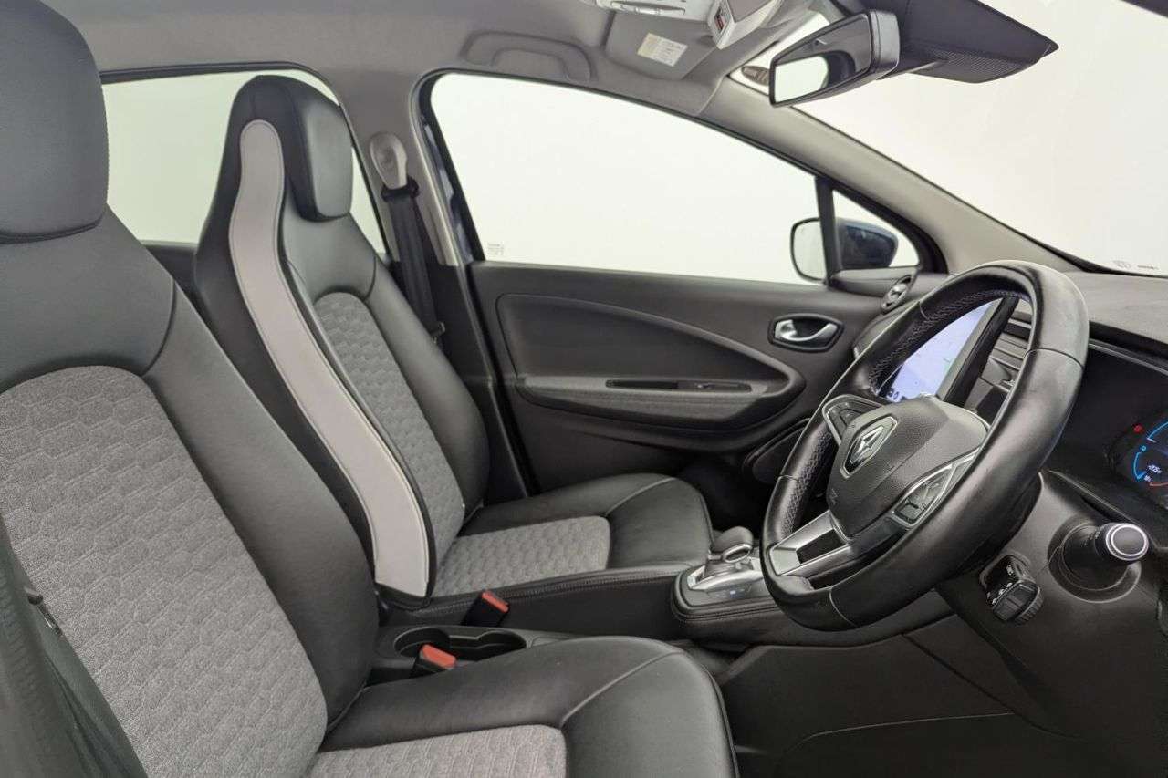 A 2022 RENAULT ZOE R135 EV50 52kWh GT Line + Hatchback 5dr Electric Auto (Rapid Charge) (134 b A 2022 RENAULT ZOE R135 EV50 52kWh GT Line + Hatchback 5dr Electric Auto (Rapid Charge) (134 b