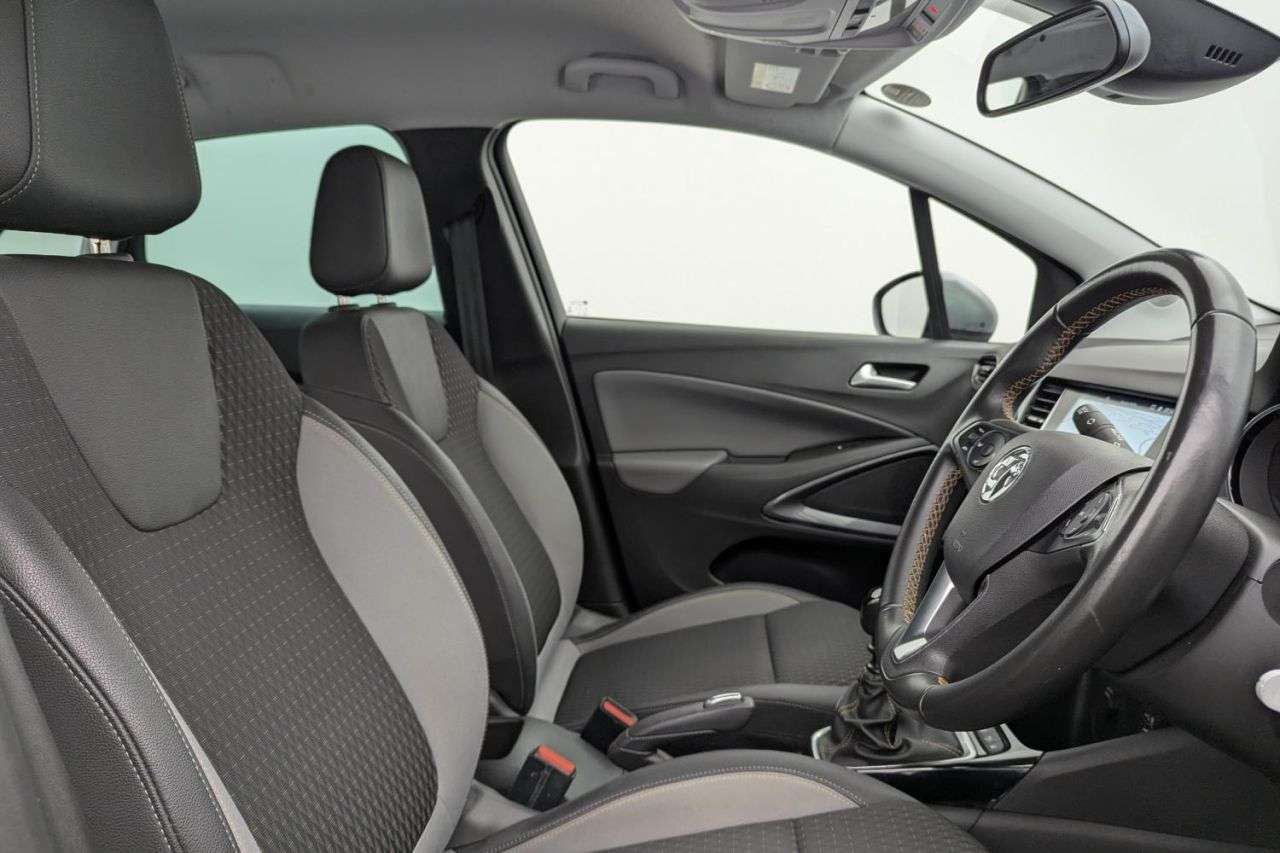 A 2020 VAUXHALL CROSSLAND X 1.5 Turbo D Business Edition Nav SUV 5dr Diesel Manual Euro 6 (s/s) (110 ps A 2020 VAUXHALL CROSSLAND X 1.5 Turbo D Business Edition Nav SUV 5dr Diesel Manual Euro 6 (s/s) (110 ps