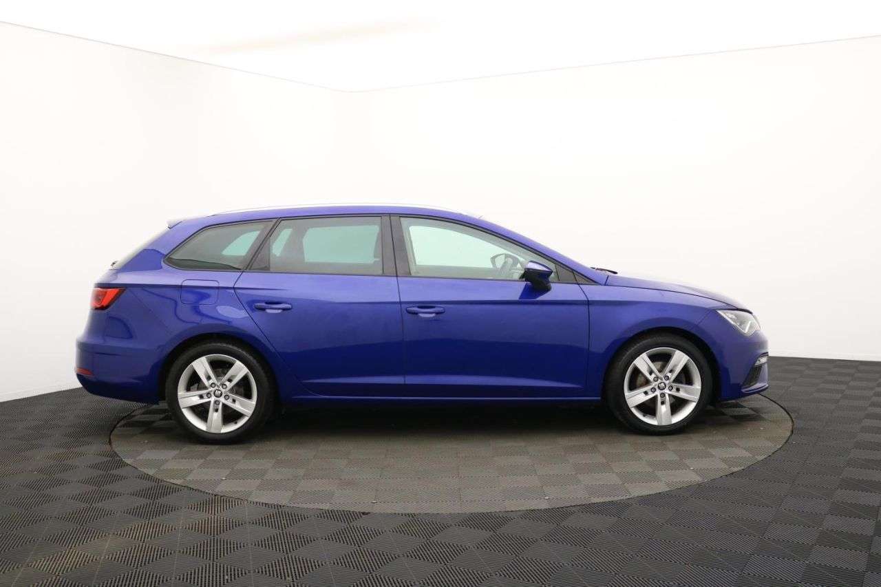 A 2020 SEAT LEON 1.5 TSI EVO FR Estate 5dr Petrol DSG Euro 6 (s/s) (150 ps) Award Winning 5 A 2020 SEAT LEON 1.5 TSI EVO FR Estate 5dr Petrol DSG Euro 6 (s/s) (150 ps) Award Winning 5