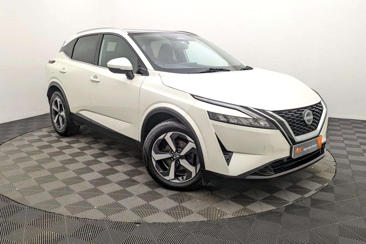 A 2022 NISSAN QASHQAI 1.3 DIG-T MHEV N-Connecta SUV 5dr Petrol Hybrid Manual Euro 6 (s/s) (140 ps A 2022 NISSAN QASHQAI 1.3 DIG-T MHEV N-Connecta SUV 5dr Petrol Hybrid Manual Euro 6 (s/s) (140 ps