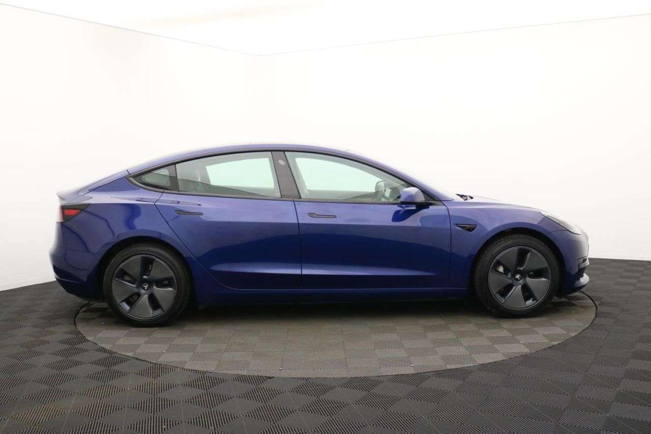 A 2021 TESLA MODEL 3 Standard Range Plus Saloon 4dr Electric Auto RWD (241 bhp) Award Winning 5 A 2021 TESLA MODEL 3 Standard Range Plus Saloon 4dr Electric Auto RWD (241 bhp) Award Winning 5