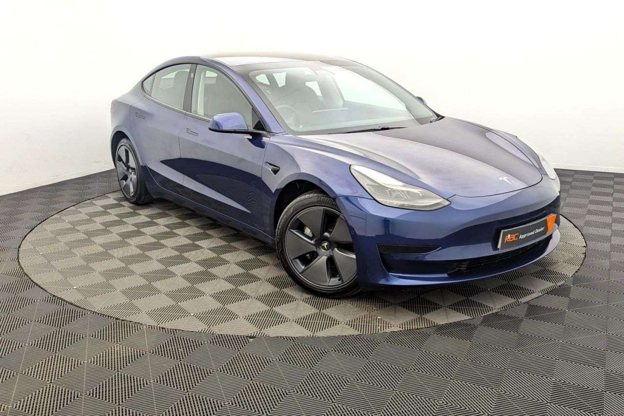A 2021 TESLA MODEL 3 Standard Range Plus Saloon 4dr Electric Auto RWD (241 bhp) Award Winning 5 A 2021 TESLA MODEL 3 Standard Range Plus Saloon 4dr Electric Auto RWD (241 bhp) Award Winning 5