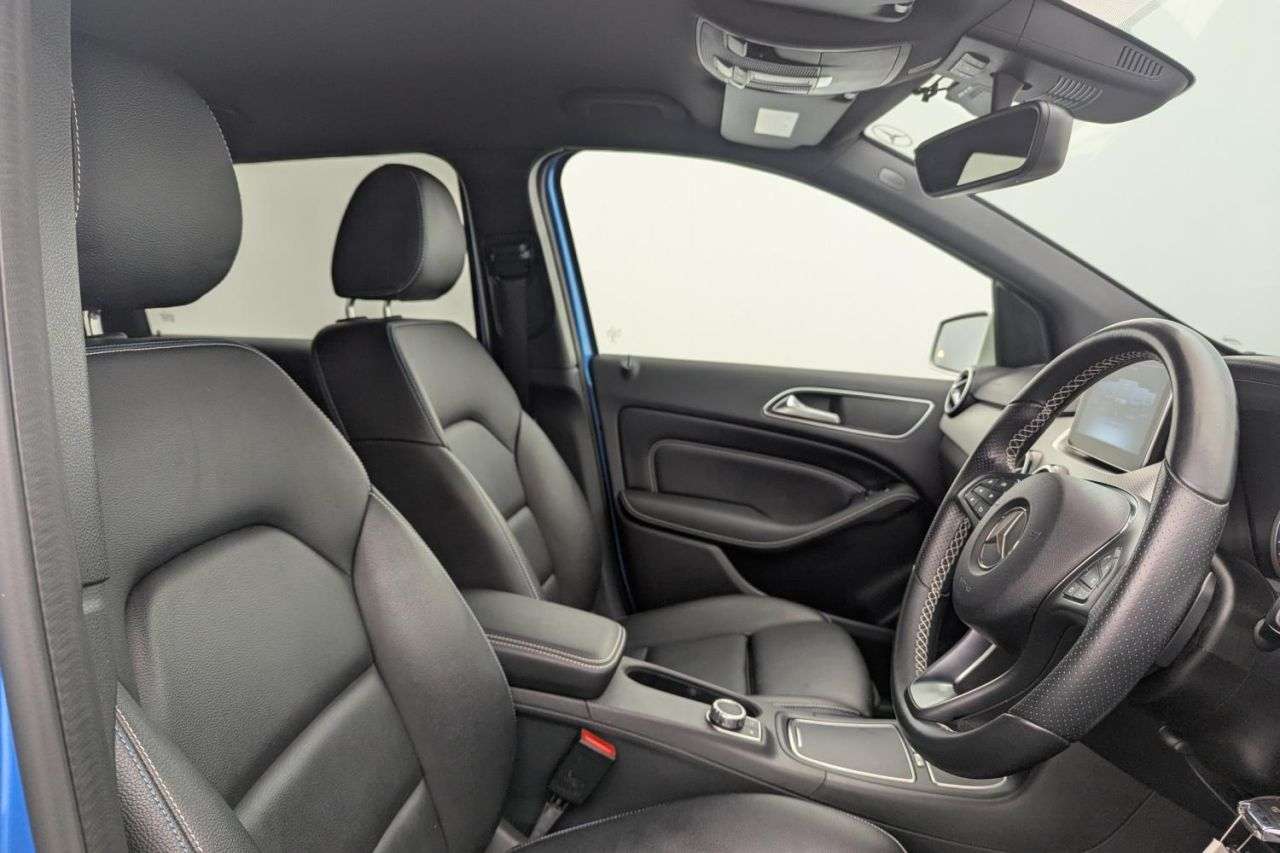 A 2016 MERCEDES-BENZ B CLASS B250e Electric Art (Premium) MPV 5dr Electric Auto (179 ps) Award Winning 5 A 2016 MERCEDES-BENZ B CLASS B250e Electric Art (Premium) MPV 5dr Electric Auto (179 ps) Award Winning 5