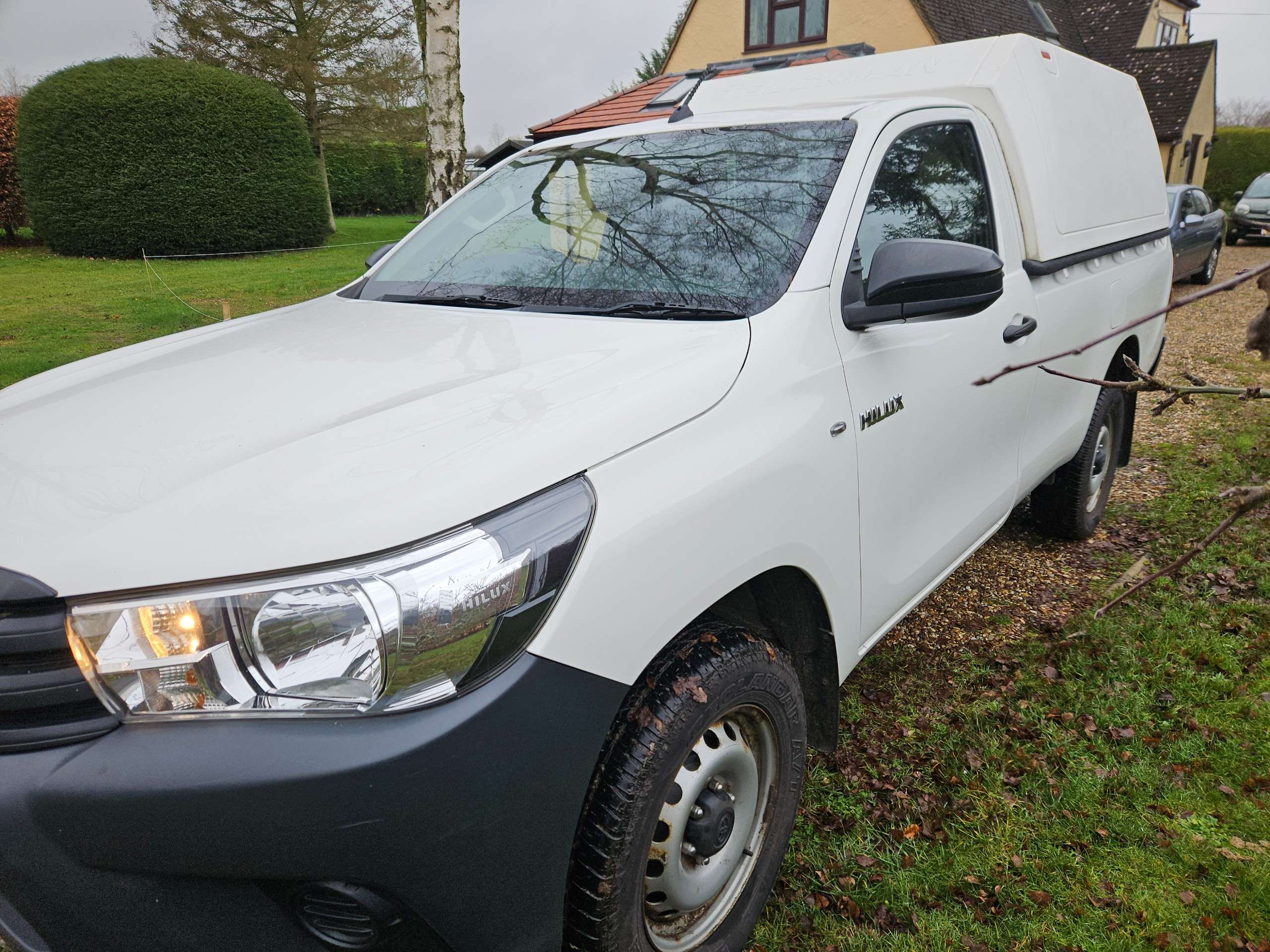 A 2020 TOYOTA HILUX 2.4 D-4D Active Narrow Body Pickup 2dr Diesel Manual 4WD Euro 6 (150 ps) A 2020 TOYOTA HILUX 2.4 D-4D Active Narrow Body Pickup 2dr Diesel Manual 4WD Euro 6 (150 ps)