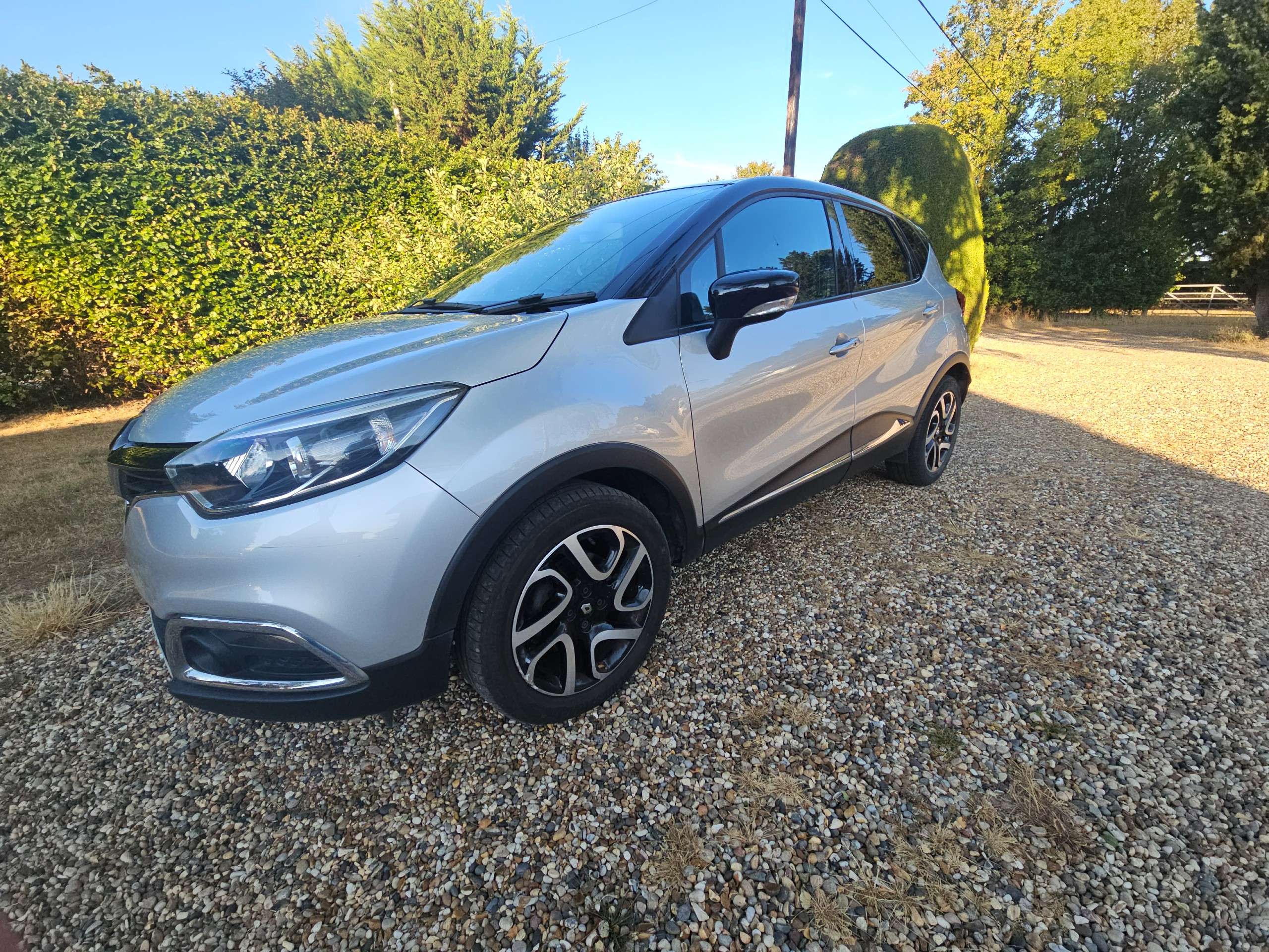 A 2016 RENAULT CAPTUR 1.5 dCi ENERGY Dynamique S Nav SUV 5dr Diesel Manual Euro 6 (s/s) (90 ps) A 2016 RENAULT CAPTUR 1.5 dCi ENERGY Dynamique S Nav SUV 5dr Diesel Manual Euro 6 (s/s) (90 ps)