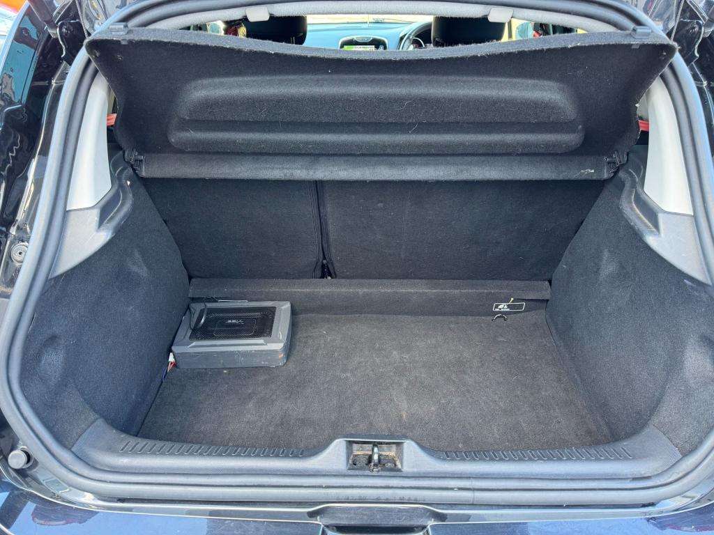 2013 RENAULT CLIO 2013 RENAULT CLIO