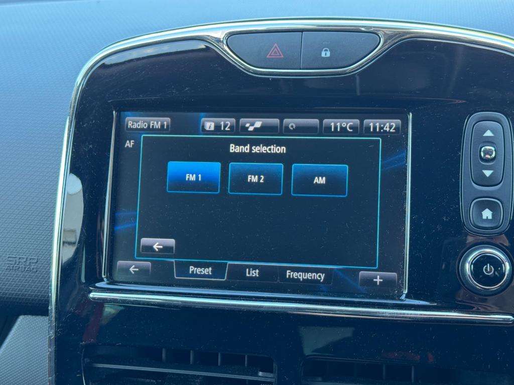 2013 RENAULT CLIO 2013 RENAULT CLIO