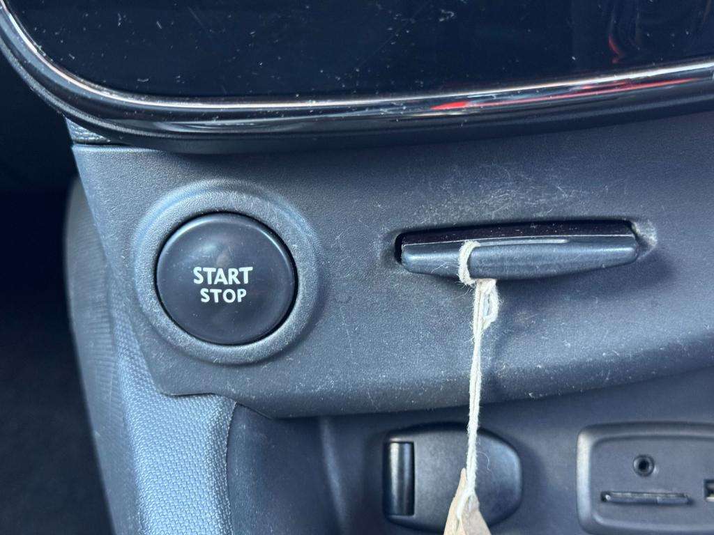 2013 RENAULT CLIO 2013 RENAULT CLIO