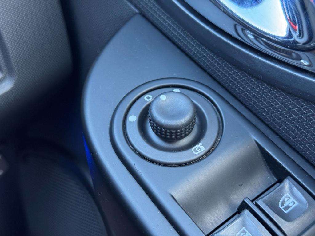 2013 RENAULT CLIO 2013 RENAULT CLIO