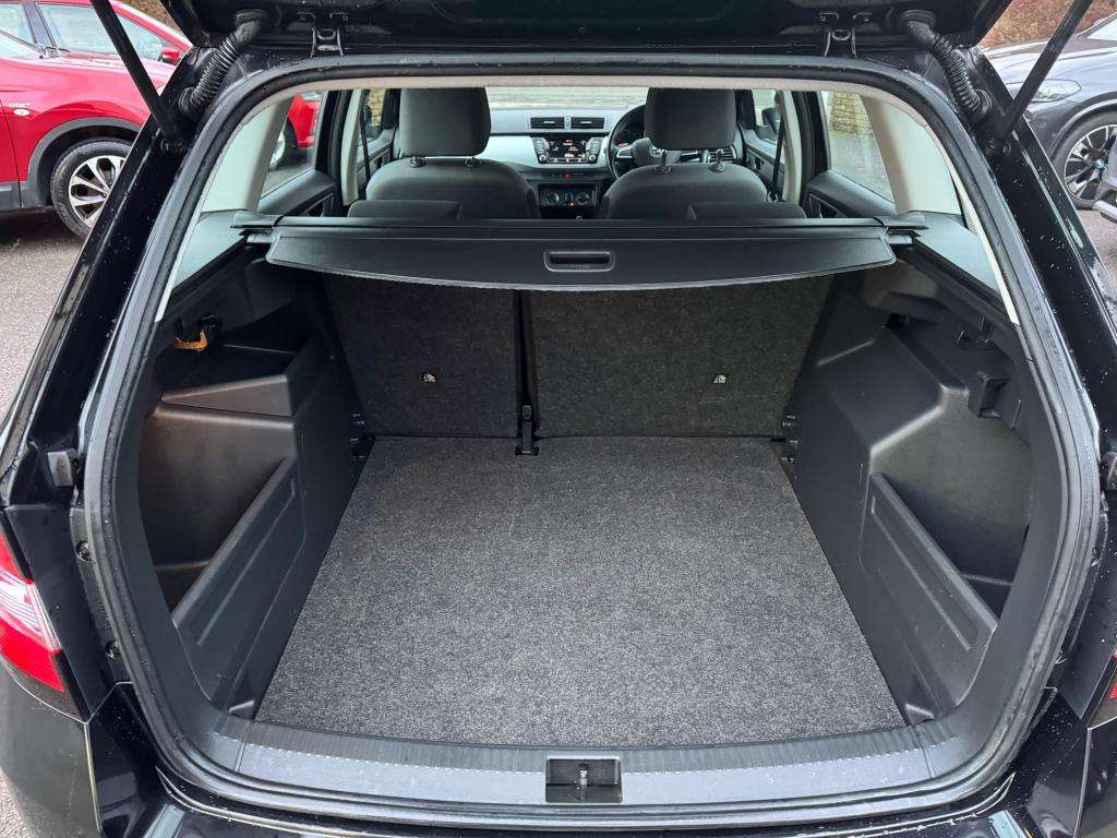 2015 SKODA FABIA 2015 SKODA FABIA