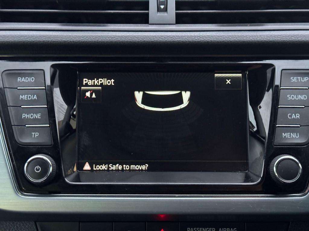 2015 SKODA FABIA 2015 SKODA FABIA