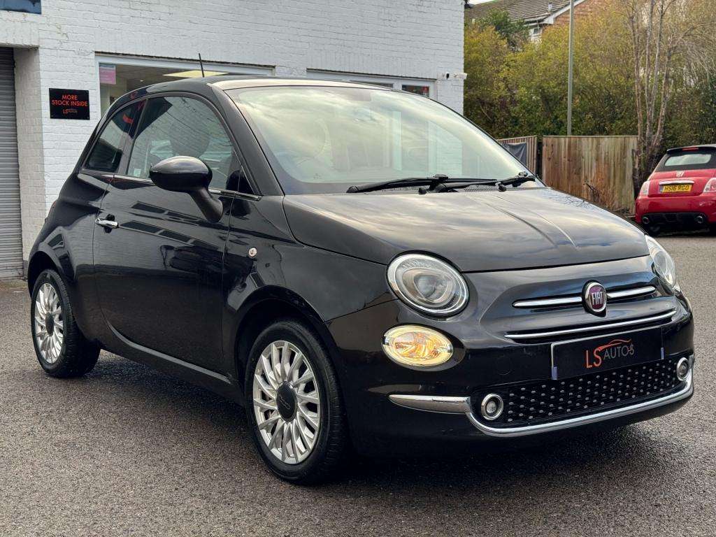A 2018 FIAT 500 1.2 Lounge Hatchback 3dr Petrol Manual Euro 6 (s/s A 2018 FIAT 500 1.2 Lounge Hatchback 3dr Petrol Manual Euro 6 (s/s