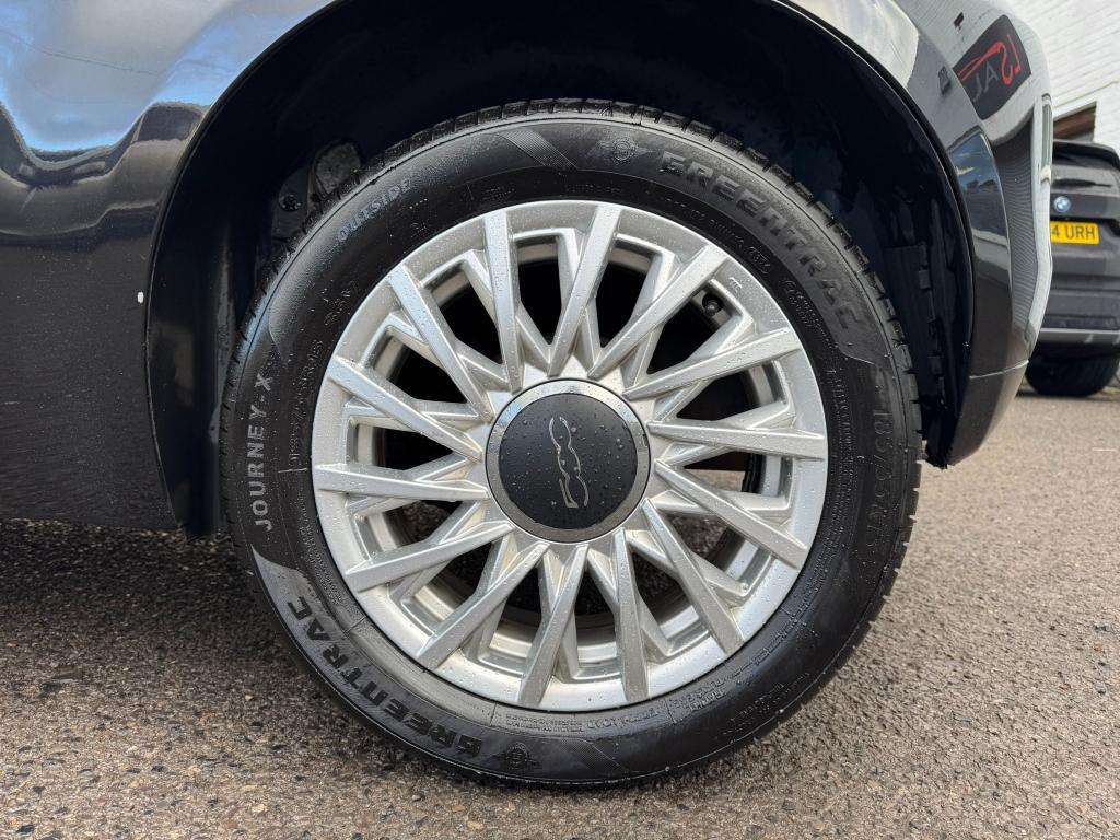 2018 FIAT 500 2018 FIAT 500