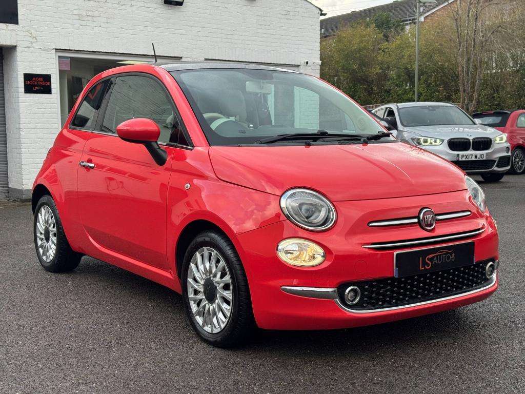 A 2017 FIAT 500 0.9 TwinAir Lounge Hatchback 3dr Petrol Manual Eur A 2017 FIAT 500 0.9 TwinAir Lounge Hatchback 3dr Petrol Manual Eur