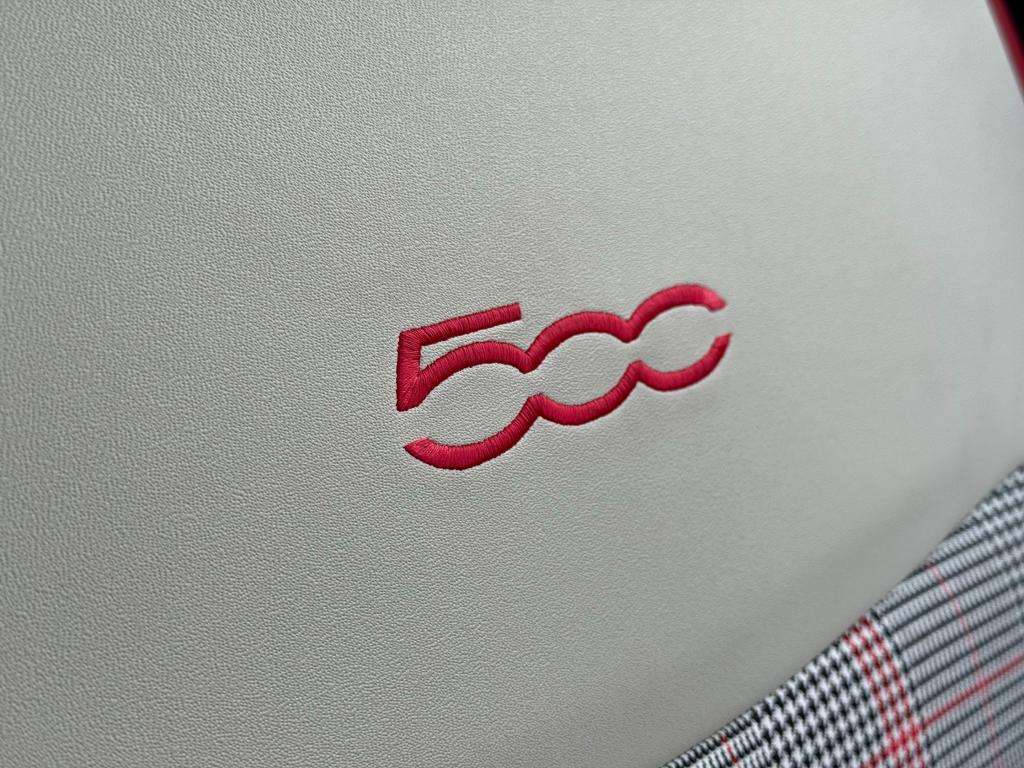 2017 FIAT 500 2017 FIAT 500