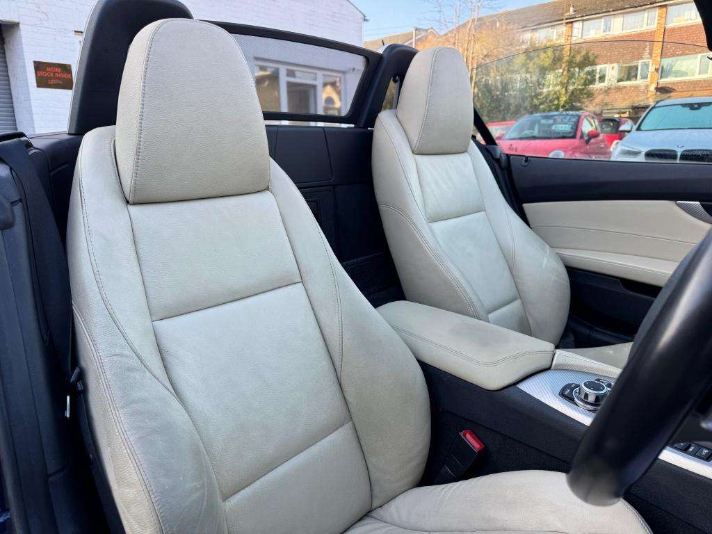 2012 BMW Z4 2012 BMW Z4