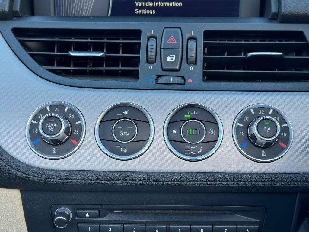 2012 BMW Z4 2012 BMW Z4